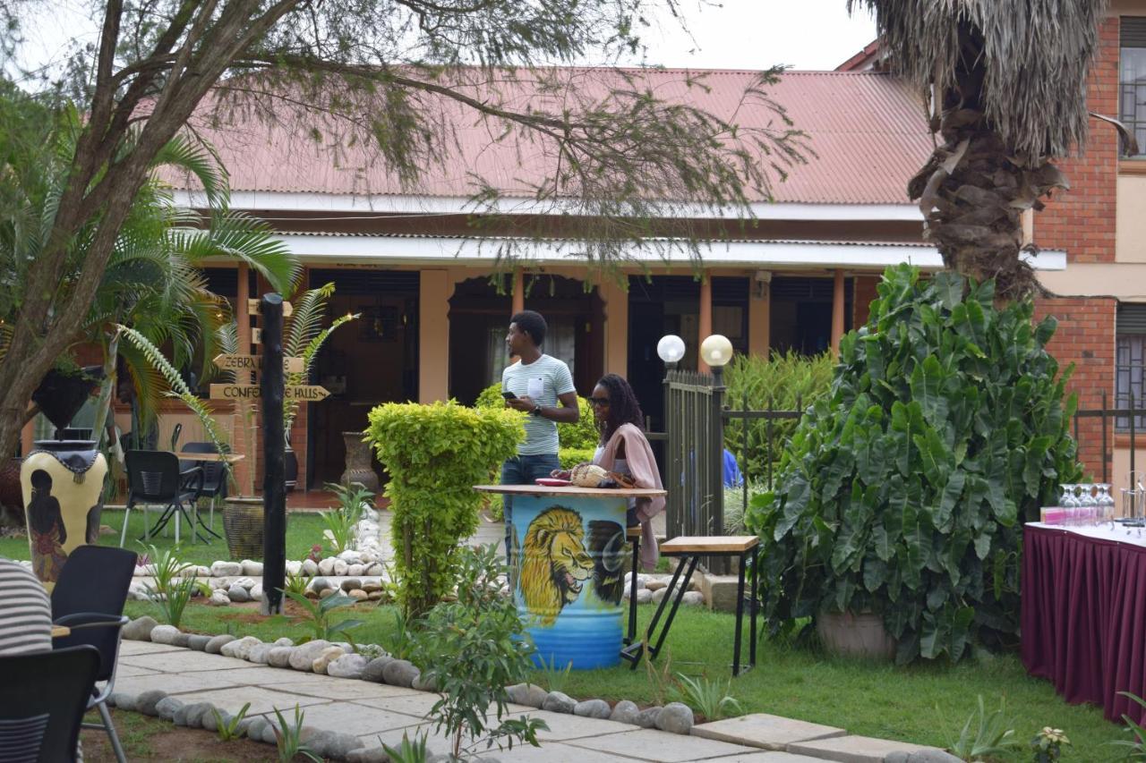 Acacia Hotel Mbarara Nyamitanga Exterior photo